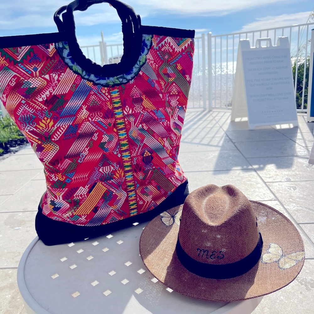 Beautiful beach bag - insulated and imported